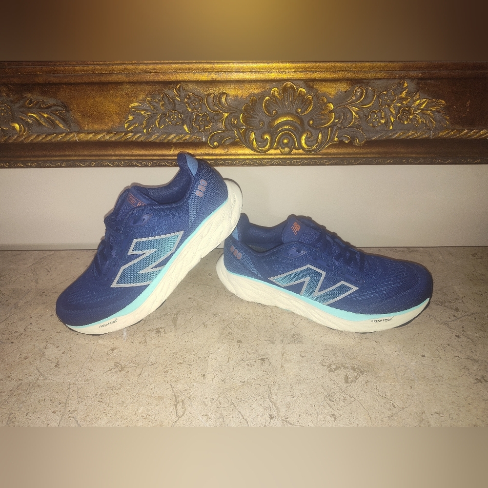 New Balance Fresh Foam 880 Blue Athletic Shoes